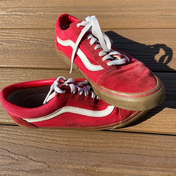 Red Vans Old Skool with Gum Bottom Size 9, Gently Used - Picture 2 of 6